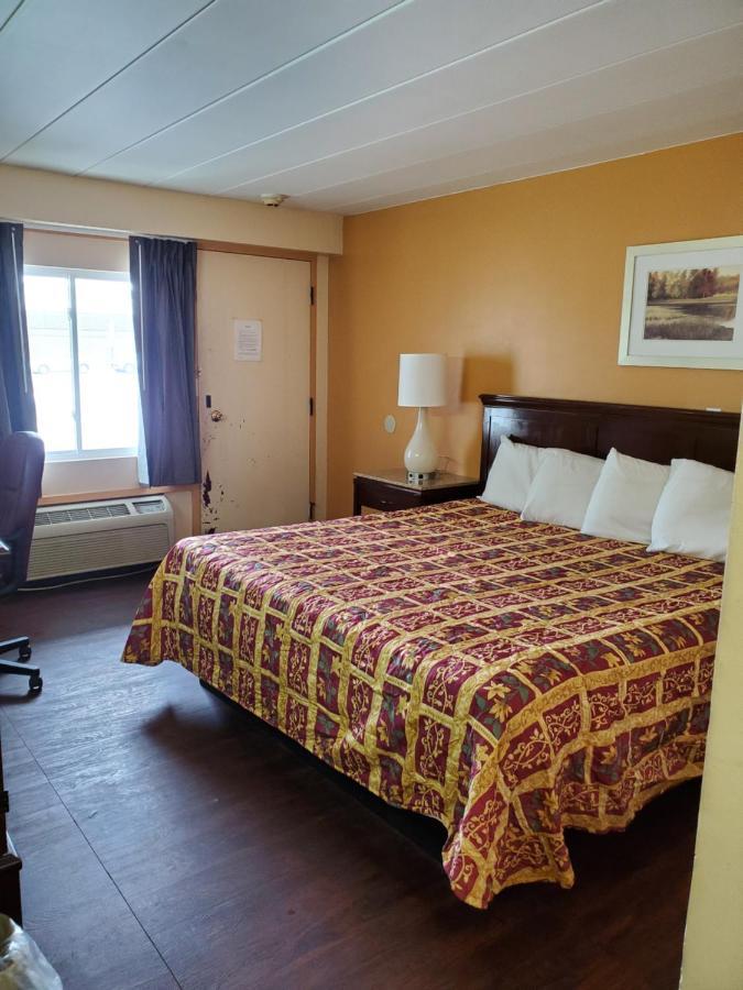 Budget Inn Of باي سيتي المظهر الخارجي الصورة