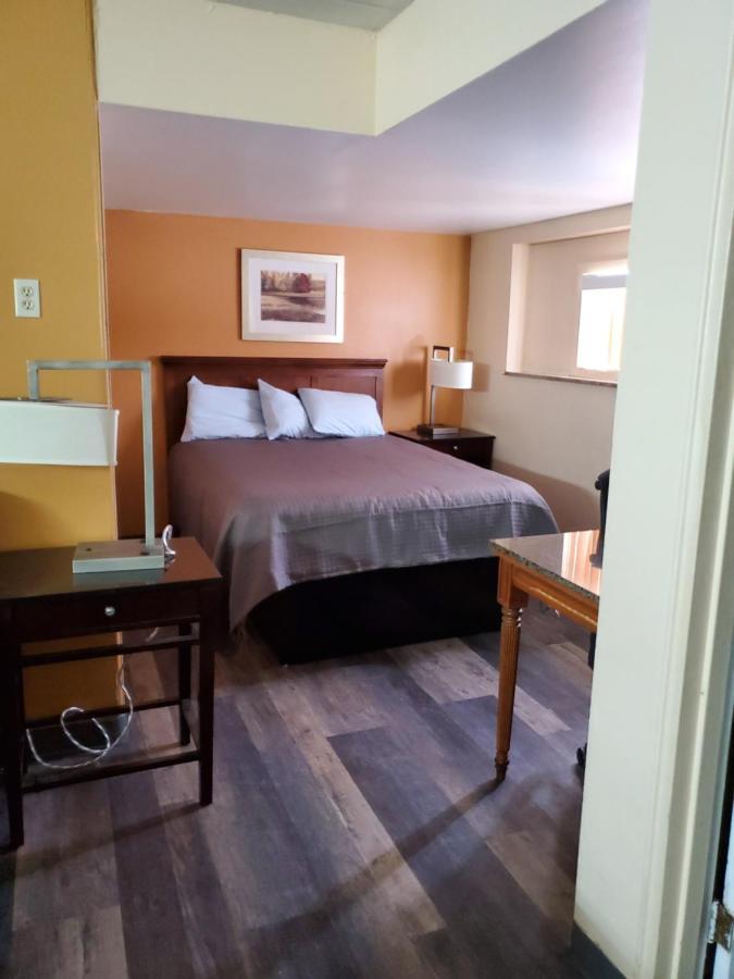 Budget Inn Of باي سيتي المظهر الخارجي الصورة